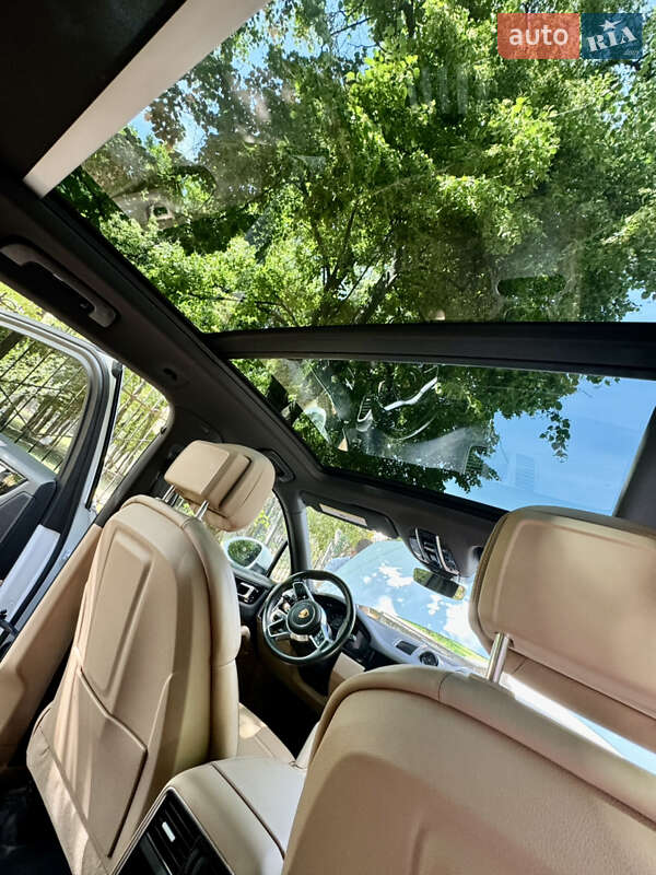 Позашляховик / Кросовер Porsche Cayenne 2019 в Києві