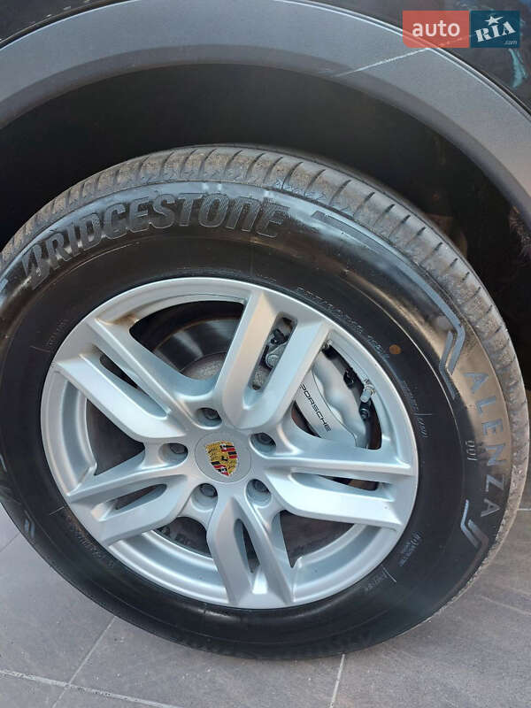 Внедорожник / Кроссовер Porsche Cayenne 2016 в Днепре фото 16 Внедорожник / Кроссовер Porsche Cayenne 2016 в Днепре