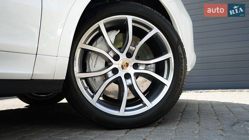 Позашляховик / Кросовер Porsche Cayenne 2020 в Львові