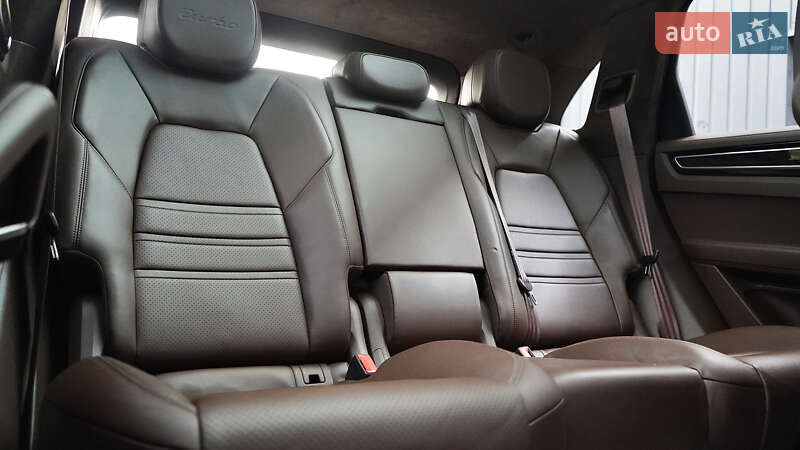 Позашляховик / Кросовер Porsche Cayenne 2020 в Львові