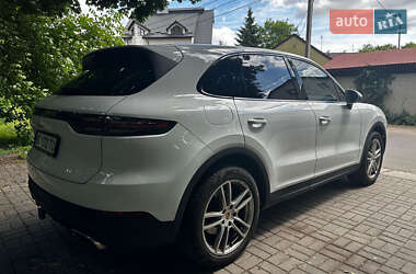 Внедорожник / Кроссовер Porsche Cayenne 2019 в 