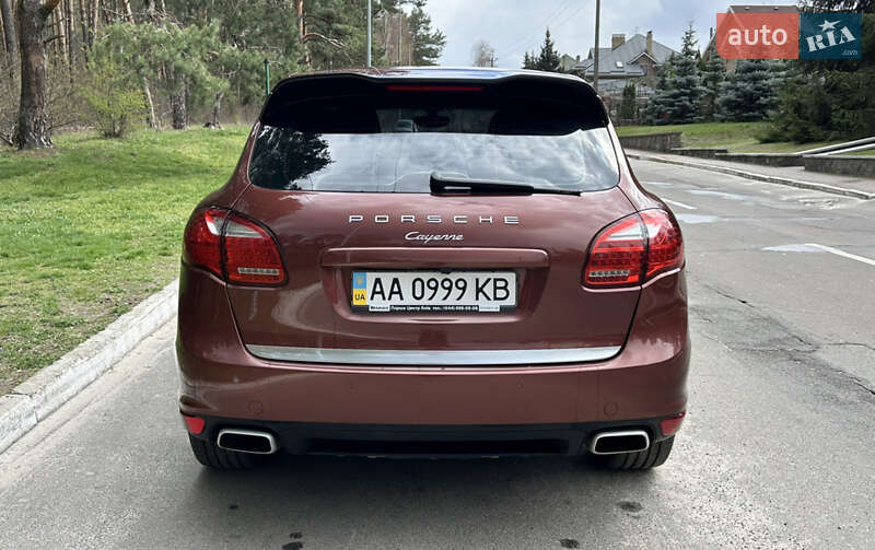 Позашляховик / Кросовер Porsche Cayenne 2011 в Києві