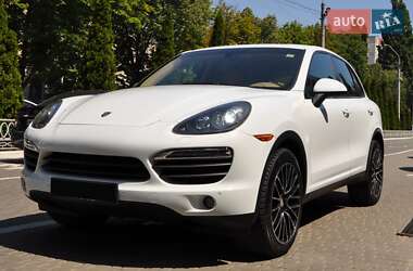 Внедорожник / Кроссовер Porsche Cayenne 2012 в 