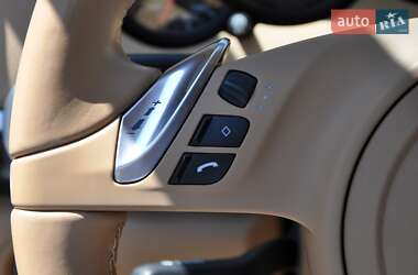 Внедорожник / Кроссовер Porsche Cayenne 2012 в 