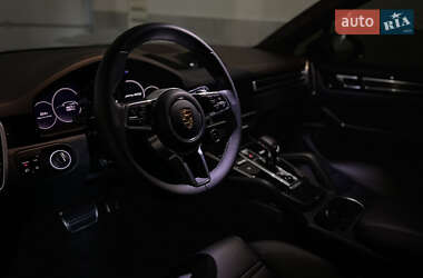Внедорожник / Кроссовер Porsche Cayenne 2020 в 