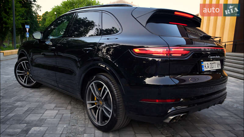 Позашляховик / Кросовер Porsche Cayenne 2018 в Києві