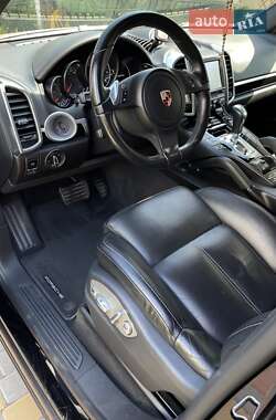 Позашляховик / Кросовер Porsche Cayenne 2014 в 