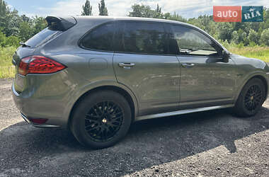 Позашляховик / Кросовер Porsche Cayenne 2011 в 