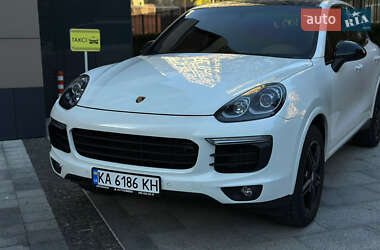 Позашляховик / Кросовер Porsche Cayenne 2013 в 