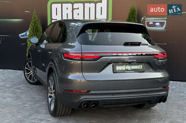 Позашляховик / Кросовер Porsche Cayenne 2019 в 