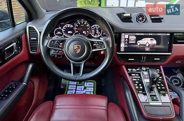 Позашляховик / Кросовер Porsche Cayenne 2019 в 