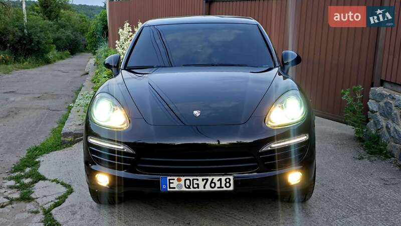 Внедорожник / Кроссовер Porsche Cayenne 2011 в Полтаве