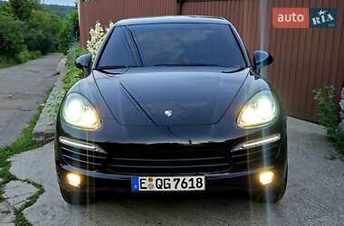 Позашляховик / Кросовер Porsche Cayenne 2011 в 