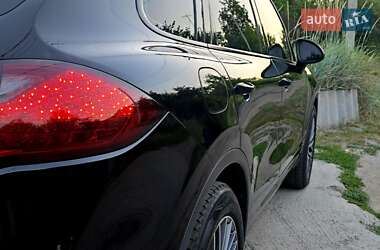 Позашляховик / Кросовер Porsche Cayenne 2011 в 
