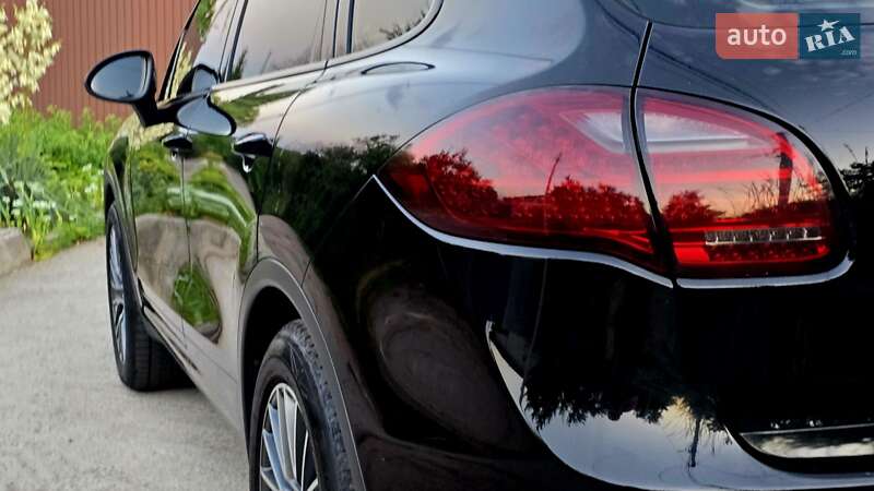 Внедорожник / Кроссовер Porsche Cayenne 2011 в Полтаве