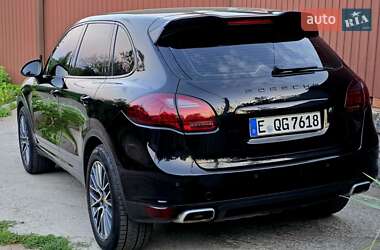 Позашляховик / Кросовер Porsche Cayenne 2011 в 