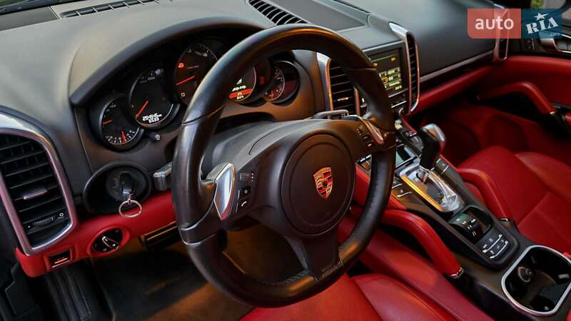 Внедорожник / Кроссовер Porsche Cayenne 2011 в Полтаве