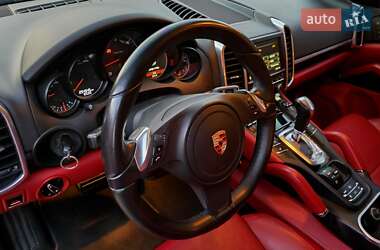 Позашляховик / Кросовер Porsche Cayenne 2011 в 