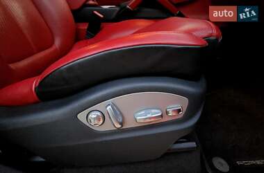 Позашляховик / Кросовер Porsche Cayenne 2011 в 