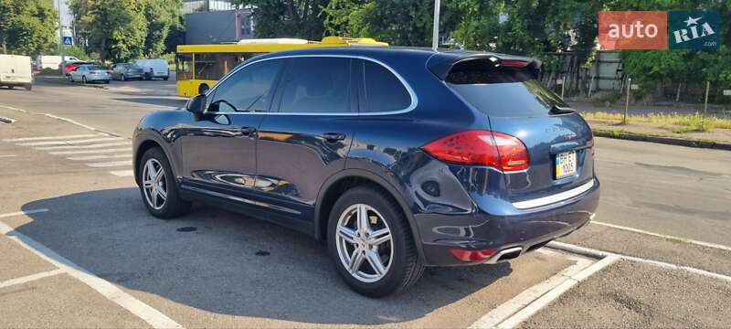 Porsche Cayenne 2011