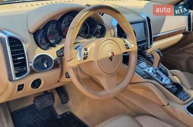 Позашляховик / Кросовер Porsche Cayenne 2011 в 
