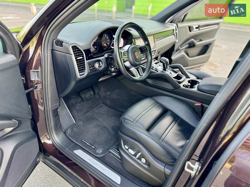Позашляховик / Кросовер Porsche Cayenne 2018 в Києві