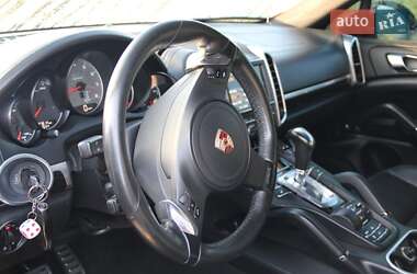 Позашляховик / Кросовер Porsche Cayenne 2011 в 