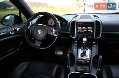 Позашляховик / Кросовер Porsche Cayenne 2011 в 