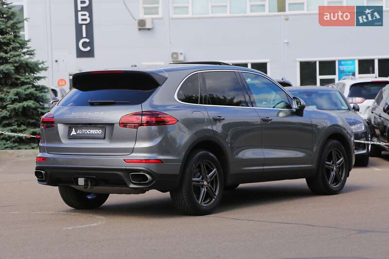 Внедорожник / Кроссовер Porsche Cayenne 2017 в Киеве