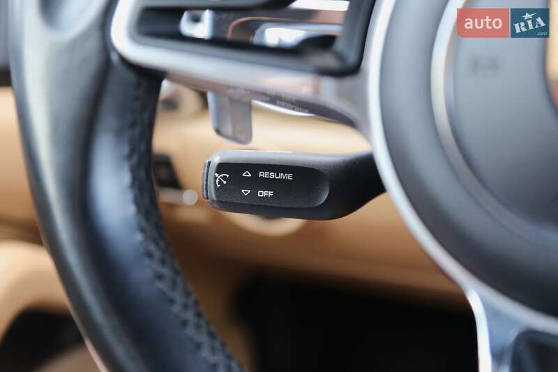 Внедорожник / Кроссовер Porsche Cayenne 2017 в Киеве