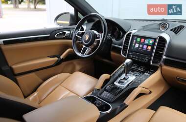 Позашляховик / Кросовер Porsche Cayenne 2017 в 