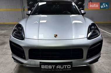 Внедорожник / Кроссовер Porsche Cayenne 2021 в 