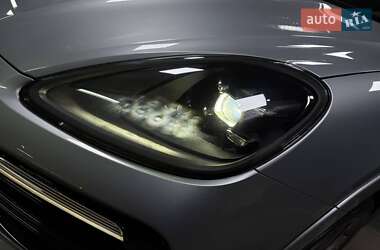 Внедорожник / Кроссовер Porsche Cayenne 2021 в 