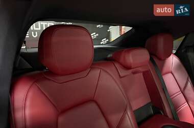 Внедорожник / Кроссовер Porsche Cayenne 2021 в 