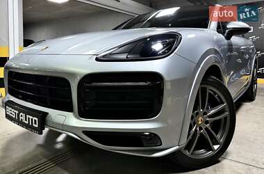 Внедорожник / Кроссовер Porsche Cayenne 2021 в 