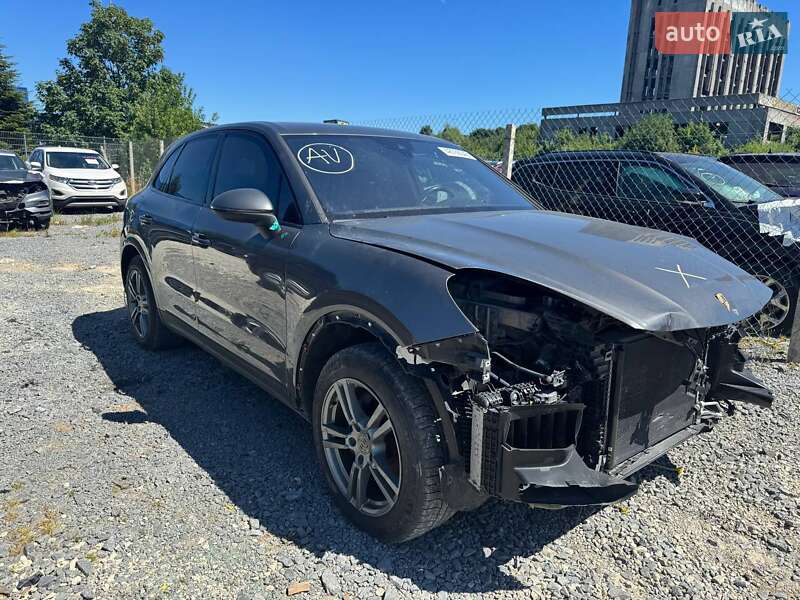 Позашляховик / Кросовер Porsche Cayenne 2019 в Львові