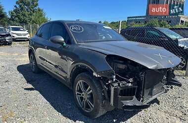 Позашляховик / Кросовер Porsche Cayenne 2019 в 