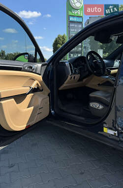 Внедорожник / Кроссовер Porsche Cayenne 2013 в 