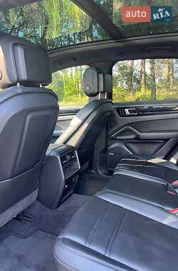Внедорожник / Кроссовер Porsche Cayenne 2019 в 