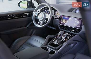 Позашляховик / Кросовер Porsche Cayenne 2019 в 