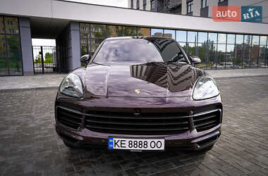 Позашляховик / Кросовер Porsche Cayenne 2019 в 