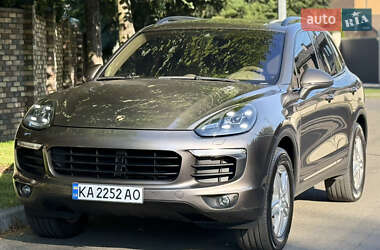 Внедорожник / Кроссовер Porsche Cayenne 2015 в Софиевской Борщаговке