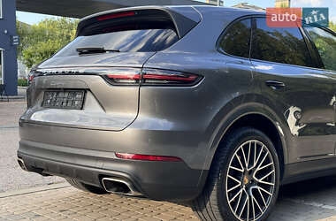 Позашляховик / Кросовер Porsche Cayenne 2019 в 