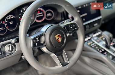 Позашляховик / Кросовер Porsche Cayenne 2019 в 