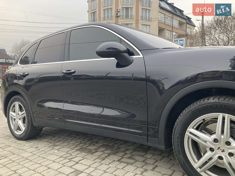 Внедорожник / Кроссовер Porsche Cayenne 2010 в Львове
