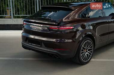 Внедорожник / Кроссовер Porsche Cayenne 2019 в 