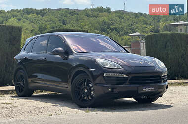 Внедорожник / Кроссовер Porsche Cayenne 2011 в 