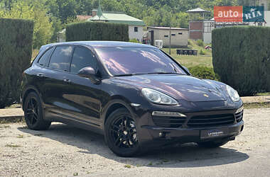 Внедорожник / Кроссовер Porsche Cayenne 2011 в 