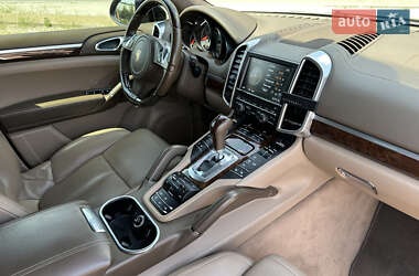 Внедорожник / Кроссовер Porsche Cayenne 2011 в 