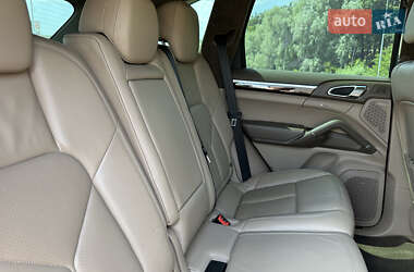 Внедорожник / Кроссовер Porsche Cayenne 2011 в 